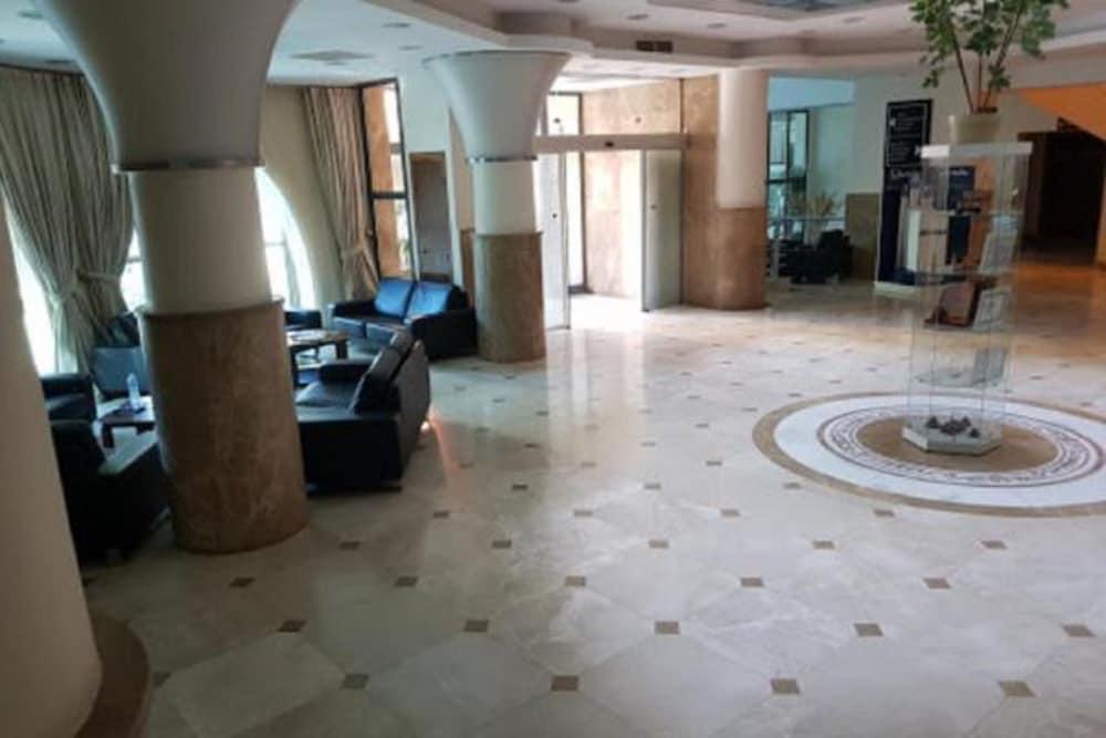 Cristal Hotel Bejaïa エクステリア 写真